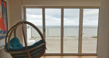 Salty Towers: una gran casa de vacaciones con magníficas vistas al mar