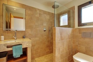 Shower, towels