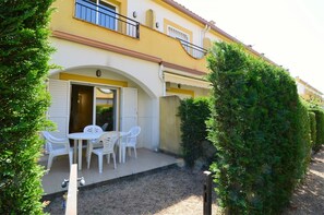 Outdoor dining - TARRACO 25 (GIRONES) (Estartit)