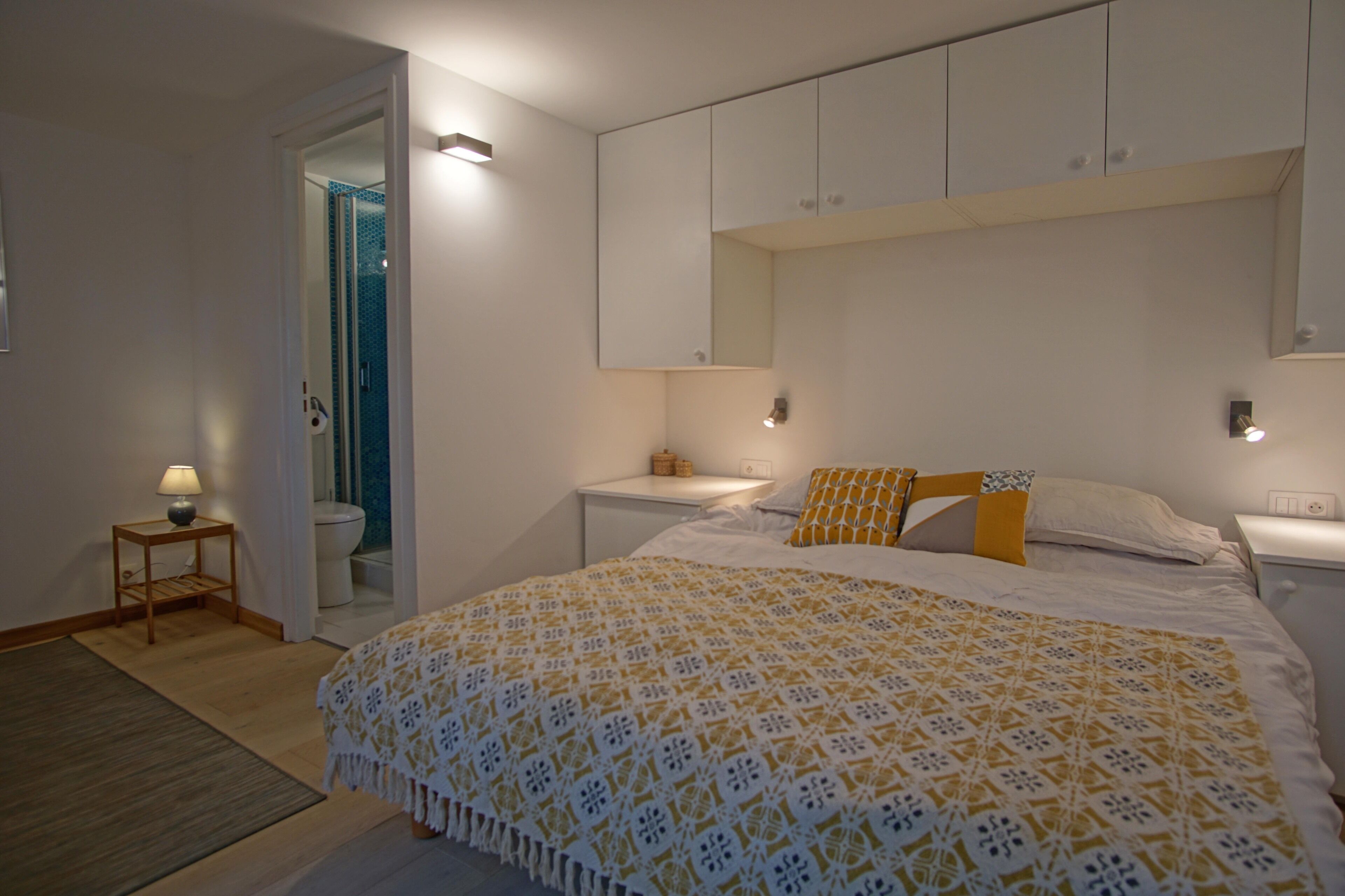 4 Schlafzimmer, Schreibtisch, Bügeleisen/Bügelbrett, Reisekinderbett