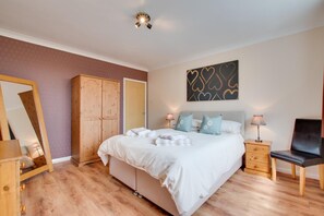 4 habitaciones, tabla de planchar con plancha y wifi gratis