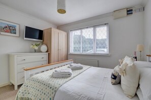 2 chambres, fer et planche à repasser, lit parapluie, Wi-Fi gratuit