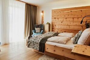 Premium bedding, minibar, in-room safe, desk - WellnessNaturResort Gut Edermann (Teisendorf)