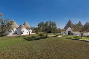 Property grounds - Trulli Il Cappero by Perle di Puglia (Ostuni)