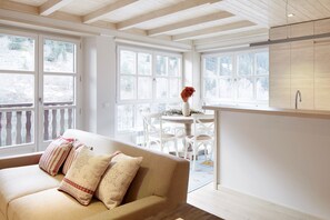 TV, fireplace - Val de Ruda Luxe 39 by FeelFree Rentals (Baqueira)