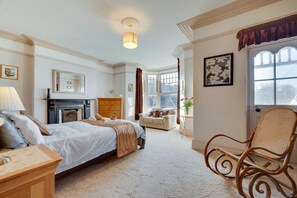 5 bedrooms, iron/ironing board, travel cot, free WiFi - 5 Bed in Combe Martin (oc-craig) (Combe Martin)