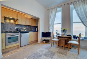 Microwave, oven, toaster, cookware/dishes/utensils