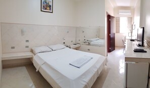 1 多间卧室、办公桌、笔记本电脑工作区、免费 WiFi