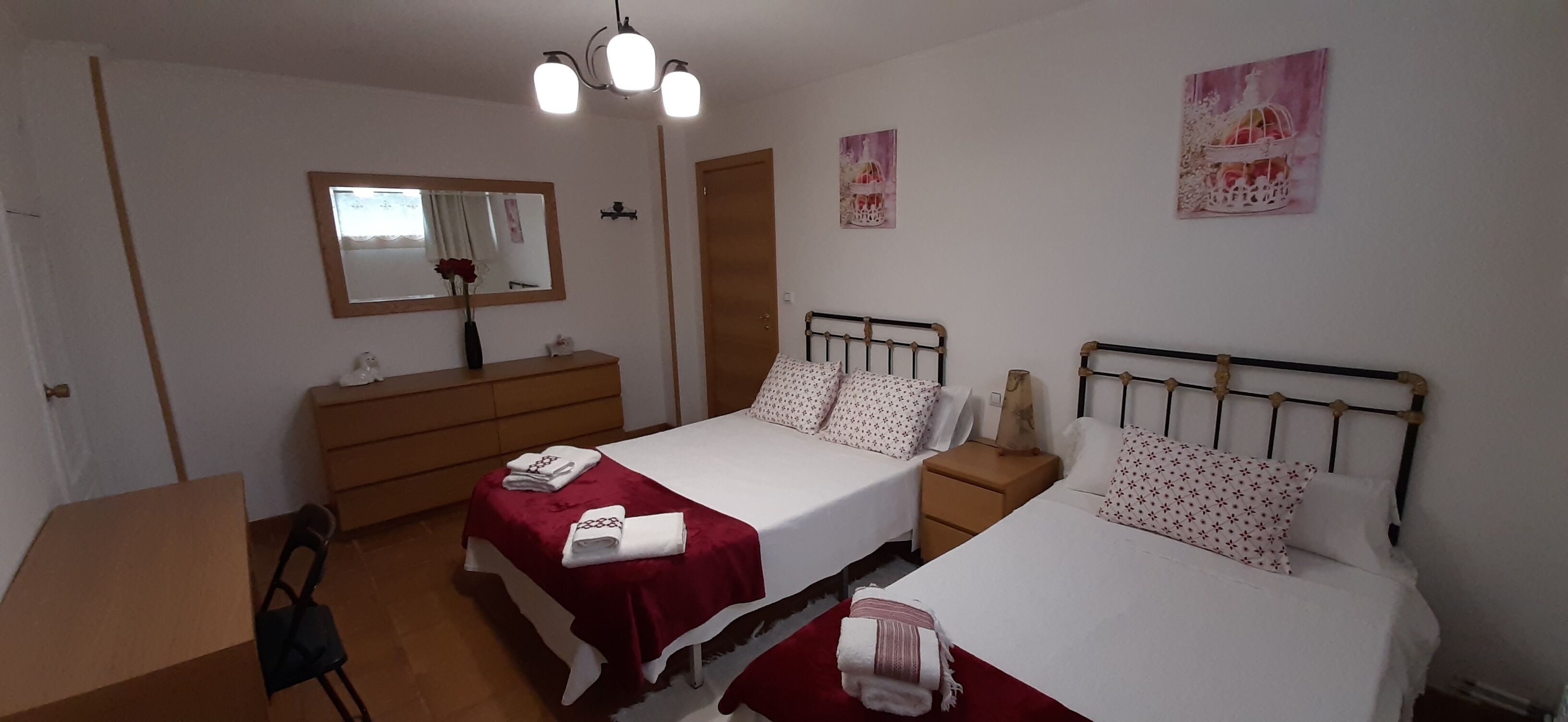 3 bedrooms, iron/ironing board, WiFi, bed sheets