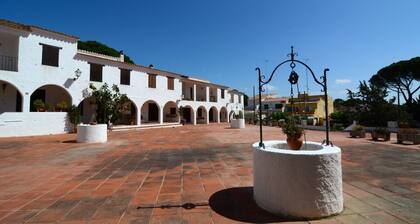 PLAÇA DELS POUS SUR