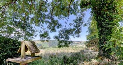 Button Stable - Three Bedroom House, Sleeps 6