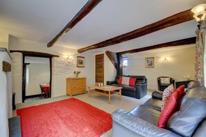 TV, fireplace - 3 Bed in Barnstaple (oc-n1991) (Bratton Fleming)