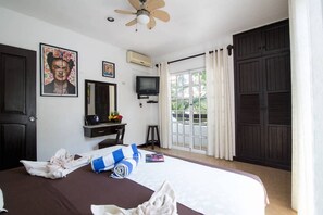 1 bedroom, iron/ironing board, Internet, bed sheets - Frida Double Balcony Apartment 5th Avenue (Playa del Carmen)