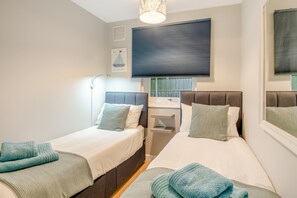 2 makuuhuonetta, silitysrauta/-lauta, ilmainen Wi-Fi, vuodevaatteet