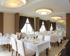 Tägliches inbegriffenes Frühstücksbuffet