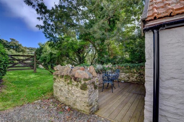 Terrace/patio - 1 Bed in Combe Martin (oc-love) (Combe Martin)