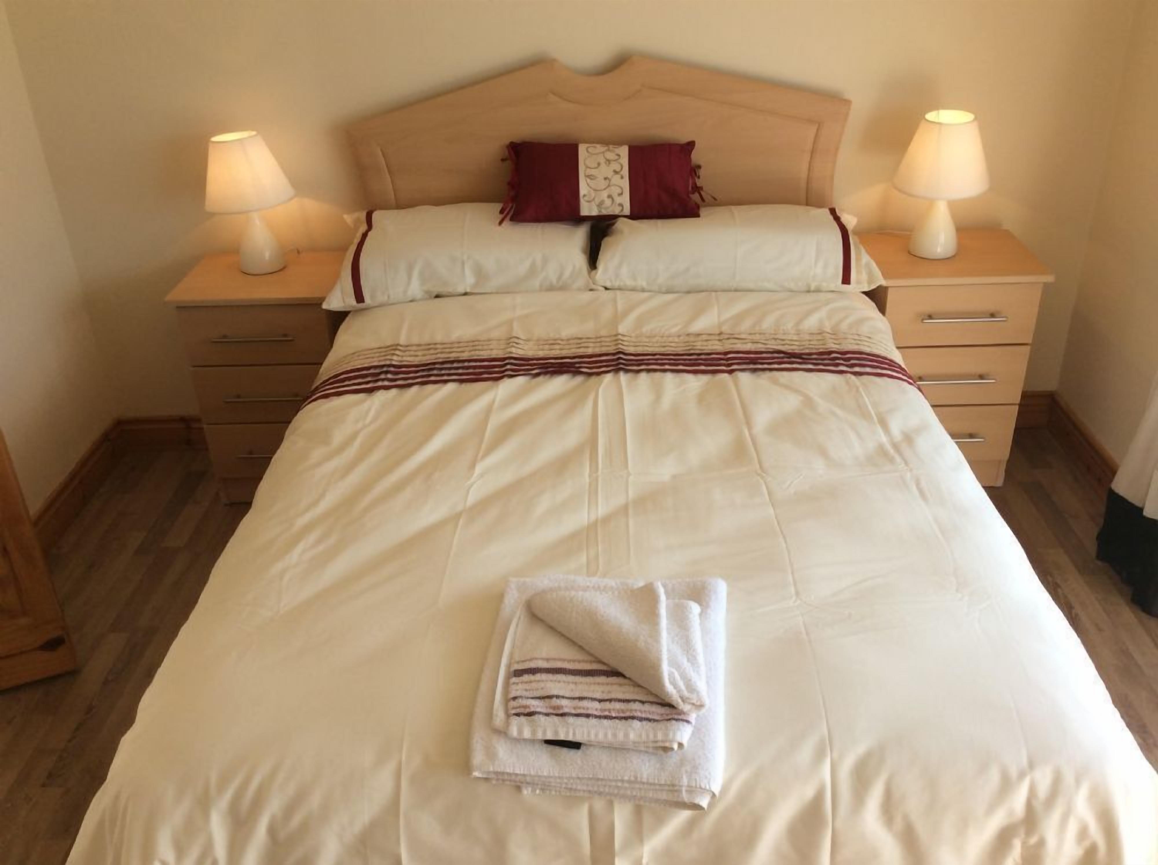 4 soverom, strykejern/-brett og internettilgang