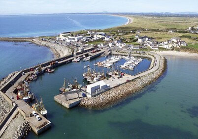 A holiday home that sleeps 8 guests  in 4 bedrooms