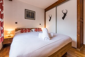 2 chambres, fer et planche à repasser, Wi-Fi, literie fournie