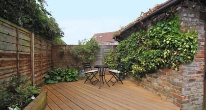 A charming and unique cottage in the centre of Chichester - sleeps 3