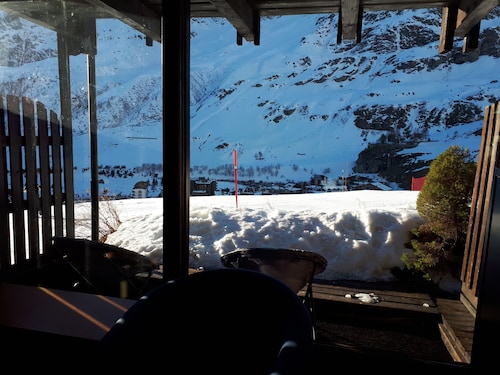 Studio apartment with direct access to the slopes, fabulous views, 4 beds