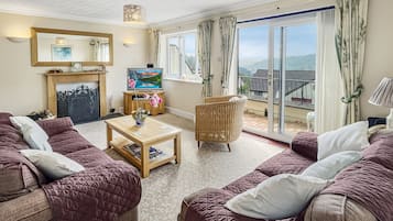 Télévision, cheminée