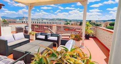 Little penthouse with amazing view over the historical center.