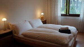 3 bedrooms, iron/ironing board