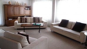 TV, DVD player