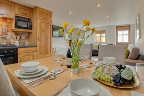 Dining - 2 Bed in Croyde (oc-longst) (Croyde)