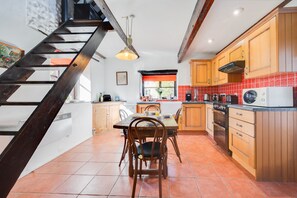 Fridge, microwave, oven, cookware/dishes/utensils