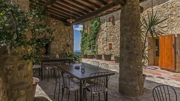 Outdoor dining