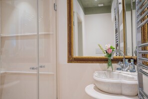 Bathtub, hair dryer