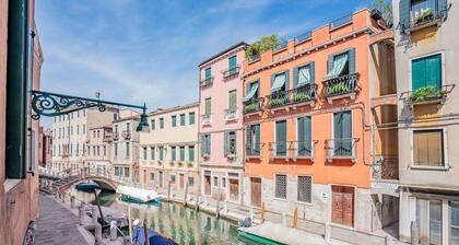 Ca' Canaletto Canal View