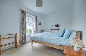 3 chambres, fer et planche à repasser, lit parapluie, Wi-Fi gratuit