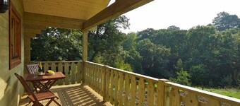 Honeysuckle Single Storey Log Cabin, sleeps up to 4