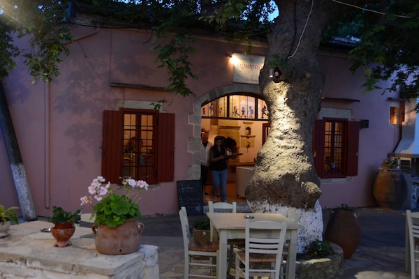 Local taverna just 15 minutes walk away