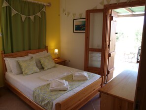 4 soverom, safe på rommet, strykejern/-brett og reiseseng for barn