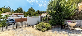 Casas Catalunya: Villa Borras in den Hügeln der Costa Dorada, nur 3 km vom Strand entfernt