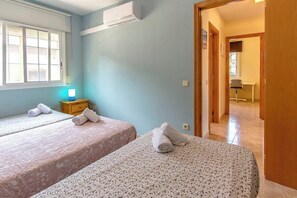 2 habitaciones, tabla de planchar con plancha y wifi gratis 