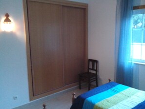 2 Schlafzimmer, Bügeleisen/Bügelbrett, Internetzugang, Bettwäsche
