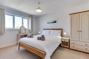 4 bedrooms, iron/ironing board, free WiFi, bed sheets - 4 Bed in Croyde (oc-withy) (Croyde)