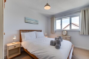 4 bedrooms, iron/ironing board, free WiFi, bed sheets - 4 Bed in Croyde (oc-withy) (Croyde)