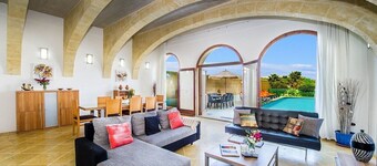 The Arches Holiday Home