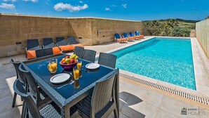 Pool - The Arches Holiday Home (Ta' Kerċem)