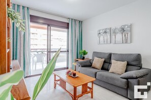 TV - Topacio I 32A - Grupo Turis - Calpe, Costa Blanca (Calpe)