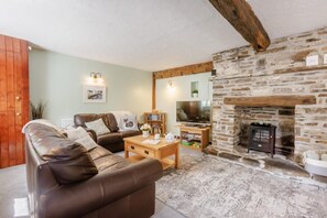 TV - 2 Bed in Swimbridge (oc-n0208) (Swimbridge)