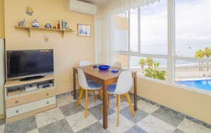 Dining - Cubo's Urban Beach Algarrobo / near the beach / free Wi-Fi (Algarrobo Costa)