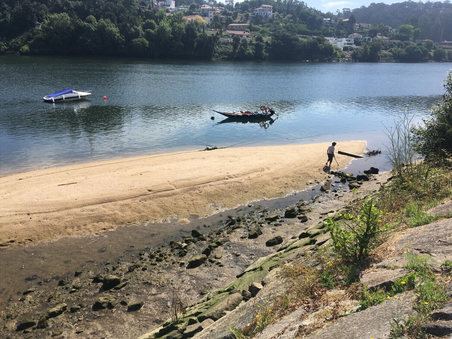 Beach nearby, beach towels