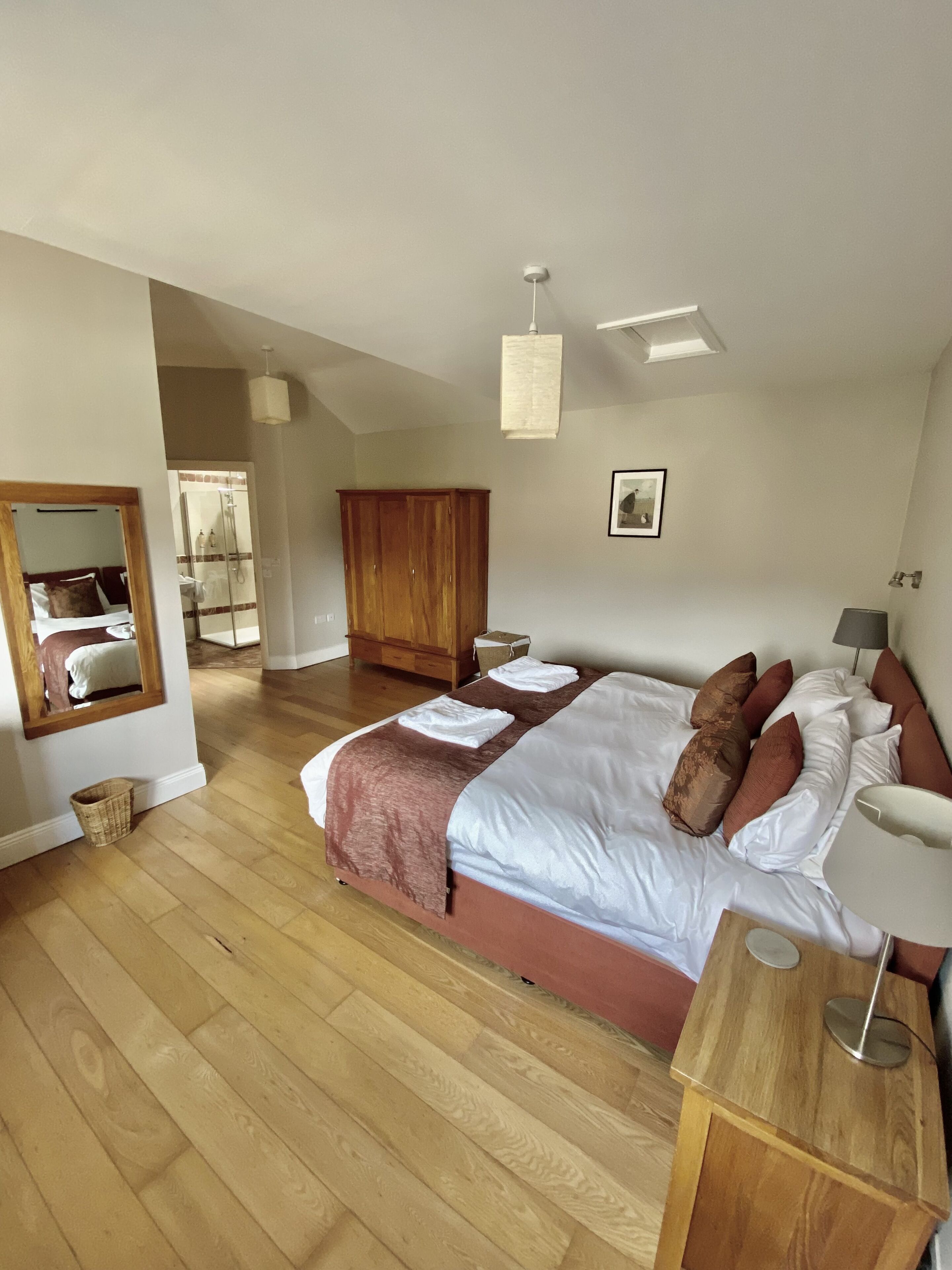 3 bedrooms, iron/ironing board, free WiFi, bed sheets